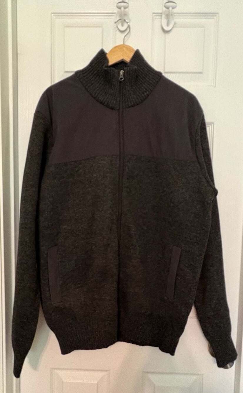 NWOT IZOD Men's Full Zip Sweater, Size XXL/TTG/EEG, Dark Gray with Plaid Lining